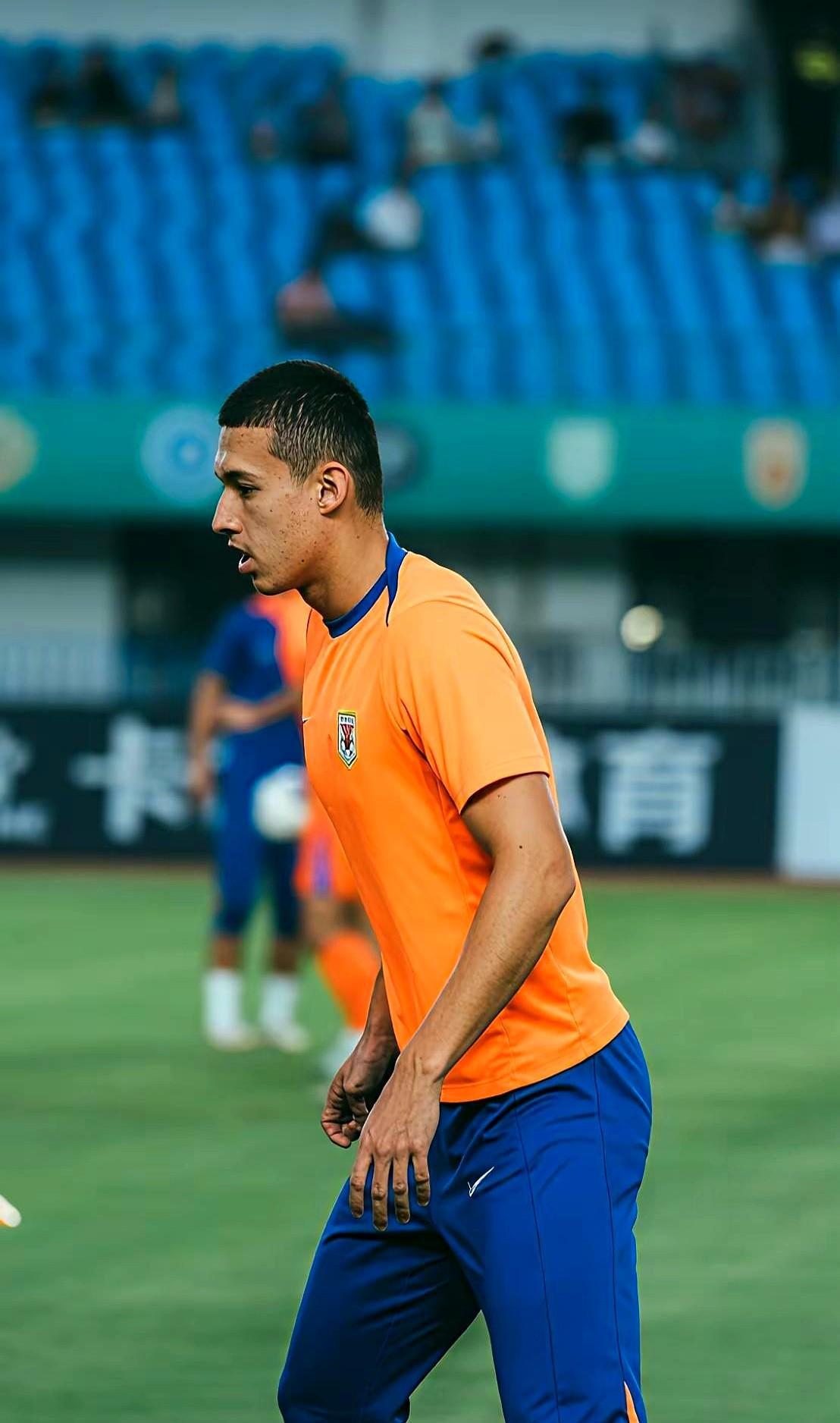 详细阅读:贝博官网 -关于窗口期广州队备战欧联,单刀错失细节曝光,质疑声仍在,年轻球员得到机会的信息 贝博官网 -关于窗口期广州队备战欧联,单刀错失细节曝光,质疑声仍在,年轻球员得到机会的信息